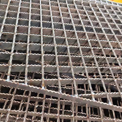 齒形鋼格板鋼格柵全面解析：安全性能與應用