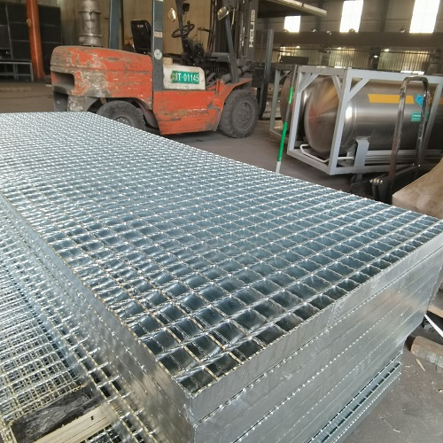 定制鍍鋅平臺鋼格板提升建筑平臺的設(shè)計(jì)感