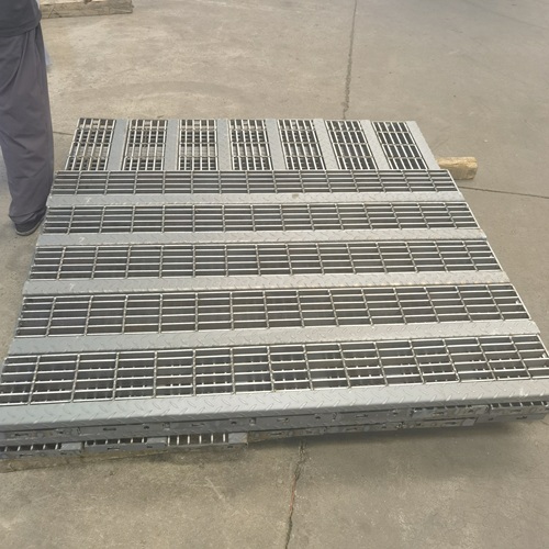 鋼格板承載能力測試報告出爐數(shù)據(jù)說話