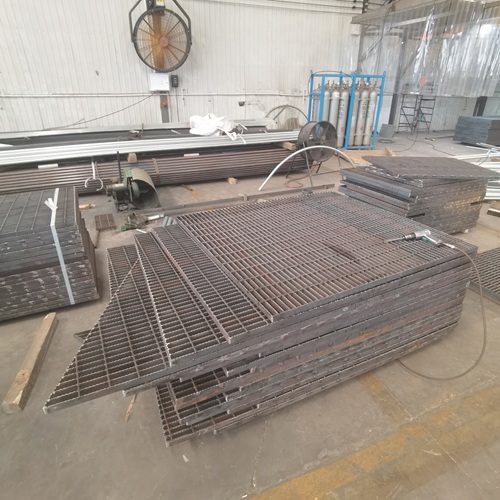 鋼格板在工業(yè)平臺(tái)的應(yīng)用有多重要