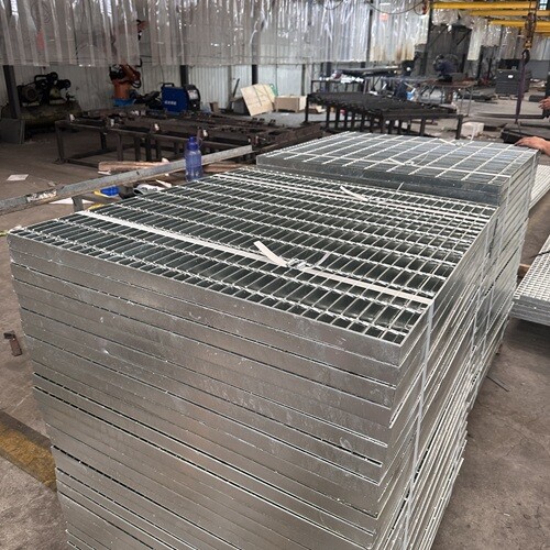 鋼格柵板綠色發(fā)展趨勢(shì)來(lái)了，別掉隊(duì)