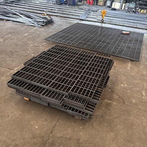 鋼格柵板在數(shù)據(jù)中心冷熱通道管理中的作用