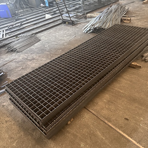 鋼格板的逆襲從工業(yè)工具到場景主角